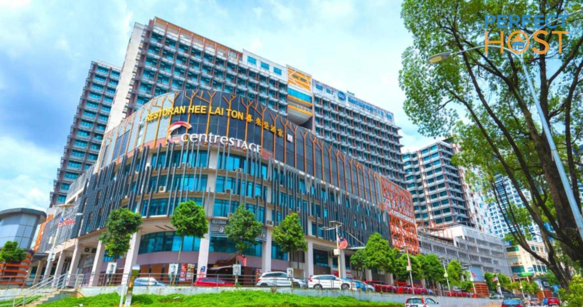 Centrestage Petaling Jaya By Perfect Host 호텔 외부 사진 The hotel in 2015