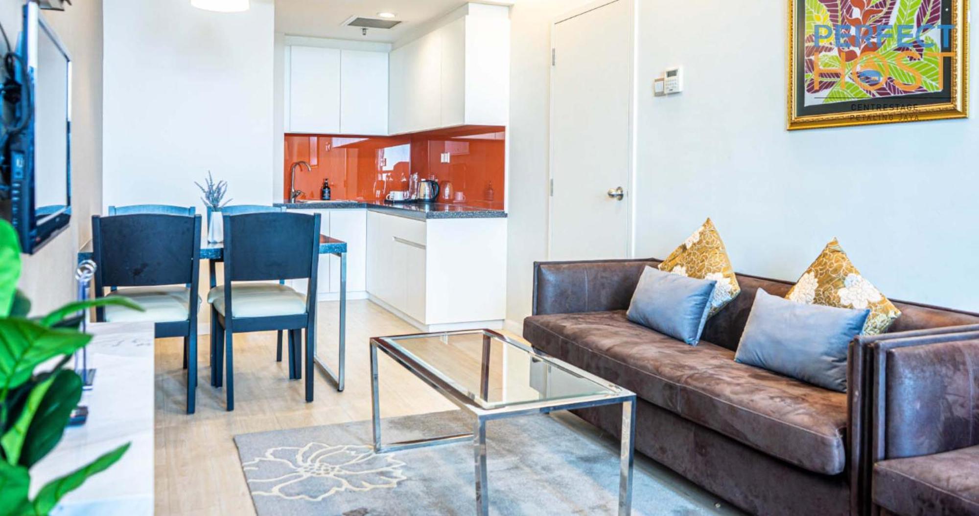 Centrestage Petaling Jaya By Perfect Host 호텔 외부 사진 A typical apartment at The Residence